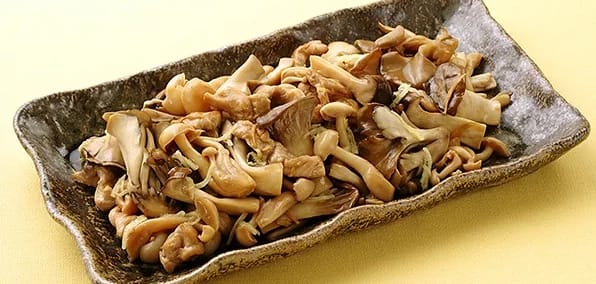 ビールのお供にぴったり!きのこのおつまみ14選!