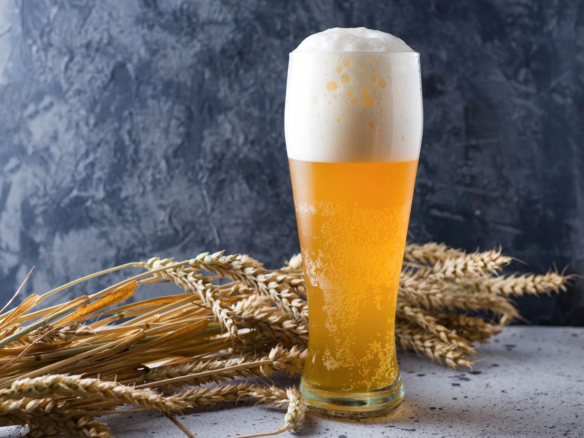 ウィートエールとはどのようなビール？魅力やおすすめ商品、美味しく飲む方法を紹介！
